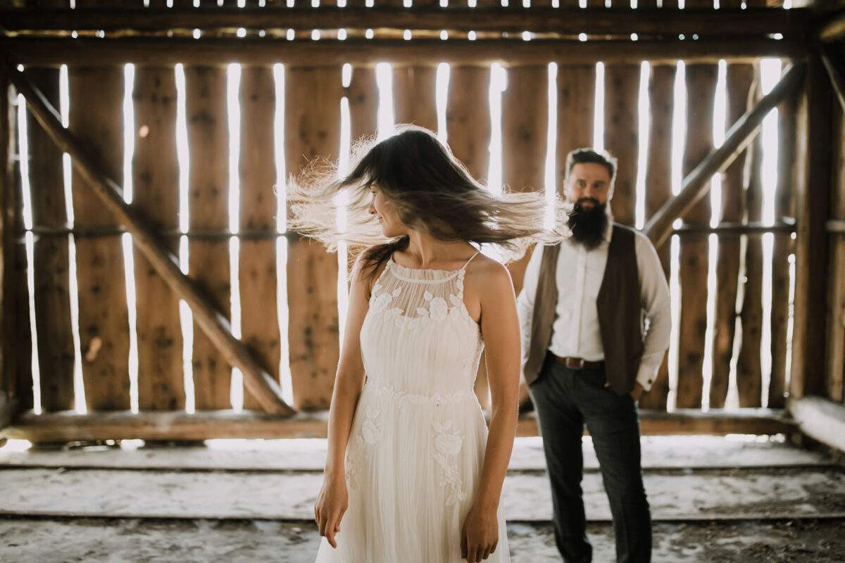 Boho sesja ślubna w Muszynie, sesja ślubna w lesie, rustykalna sesja Rytro