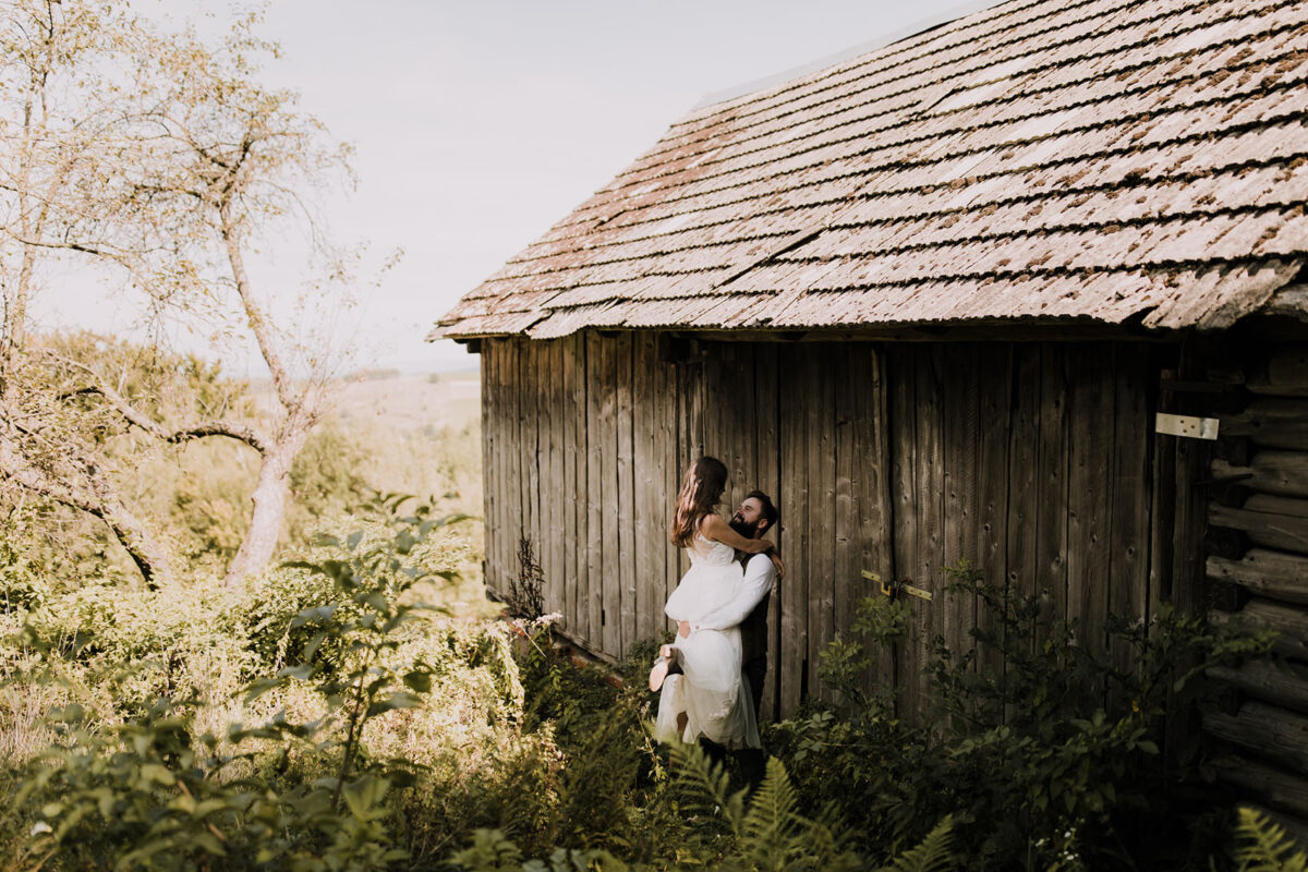 Boho sesja ślubna w Muszynie, sesja ślubna w lesie, rustykalna sesja Rytro