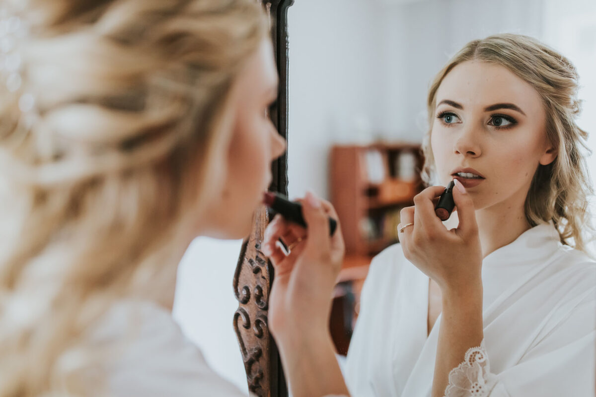 Ślub w kościele Apostołów Piotra i Pawła w Uściu Solnym, first look w ogrodzie