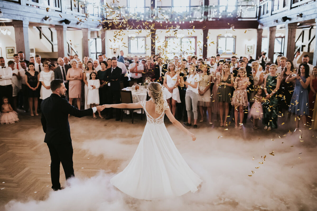 Pierwszy taniec z dymem, wesele w Folwarku Zalesie, wesele w okolicach Krakowa