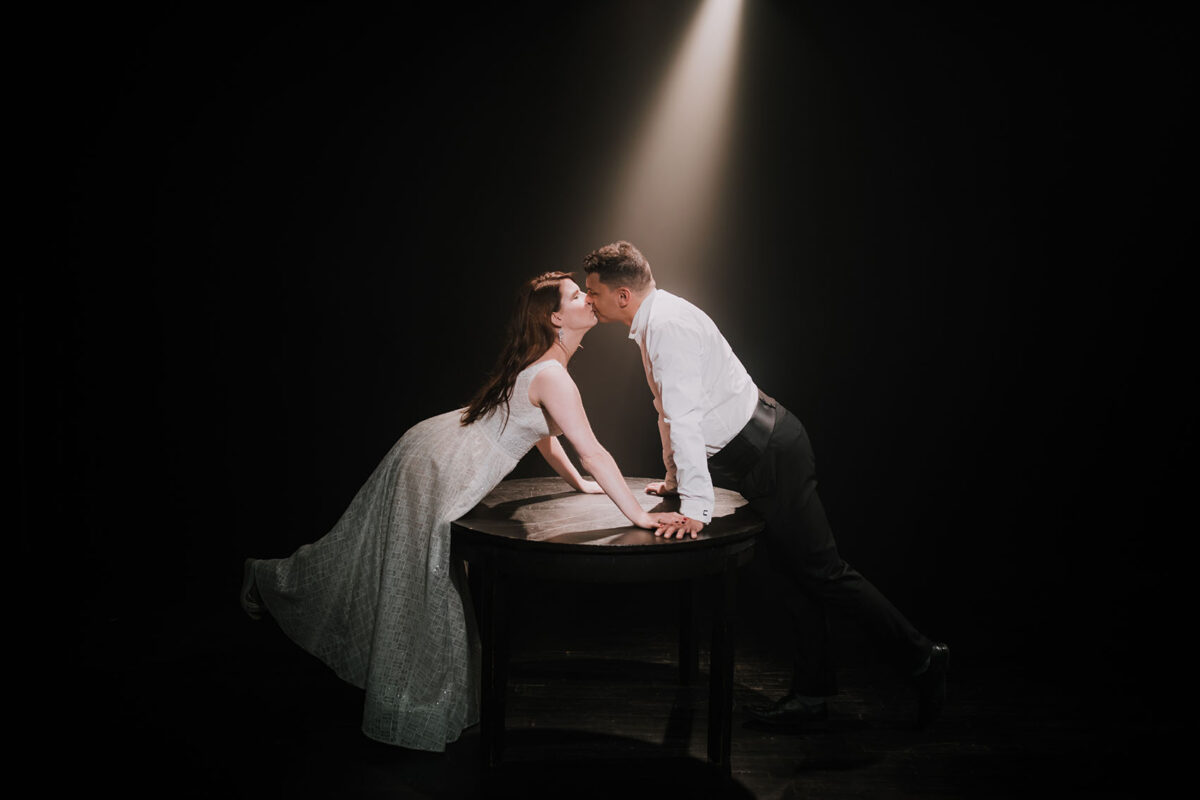 Sesja ślubna na deskach teatru, sesja ślubna Kraków, Sesja ślubna w teatrze