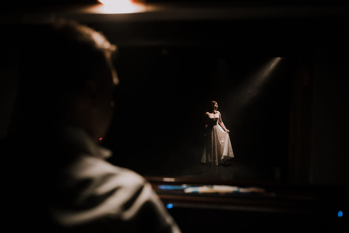 Sesja ślubna na deskach teatru, sesja ślubna Kraków, Sesja ślubna w teatrze