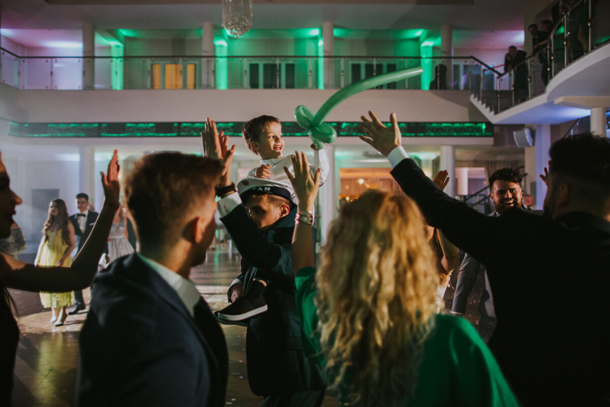 Sesja Krzyżtopór, wesele hotel Bińkowski, green wedding, ślub cywilny i kościelny