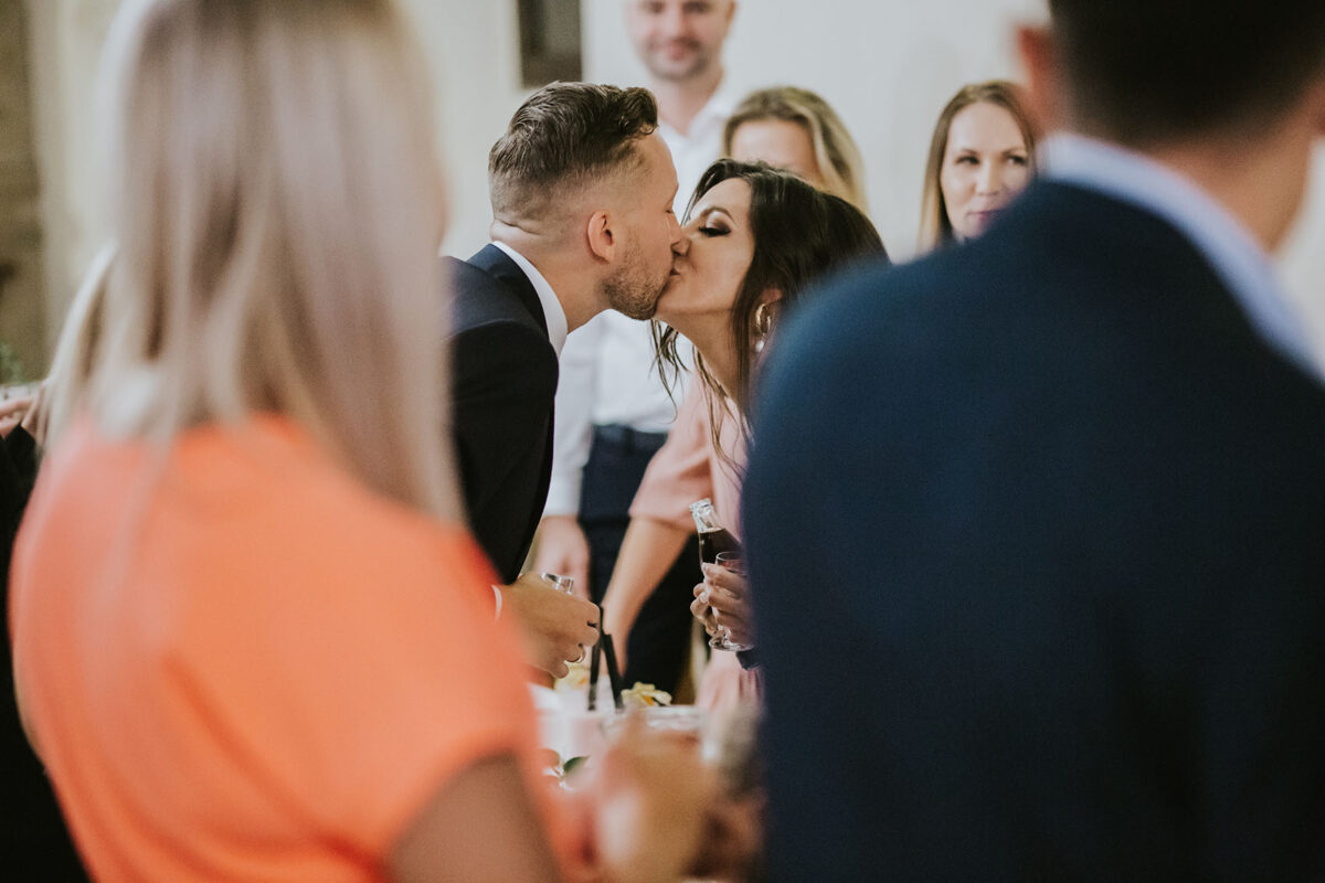 Wesele w okolicach Krakowa, pierwszy taniec, sesja ślubna na Pustyni Błędowskiej