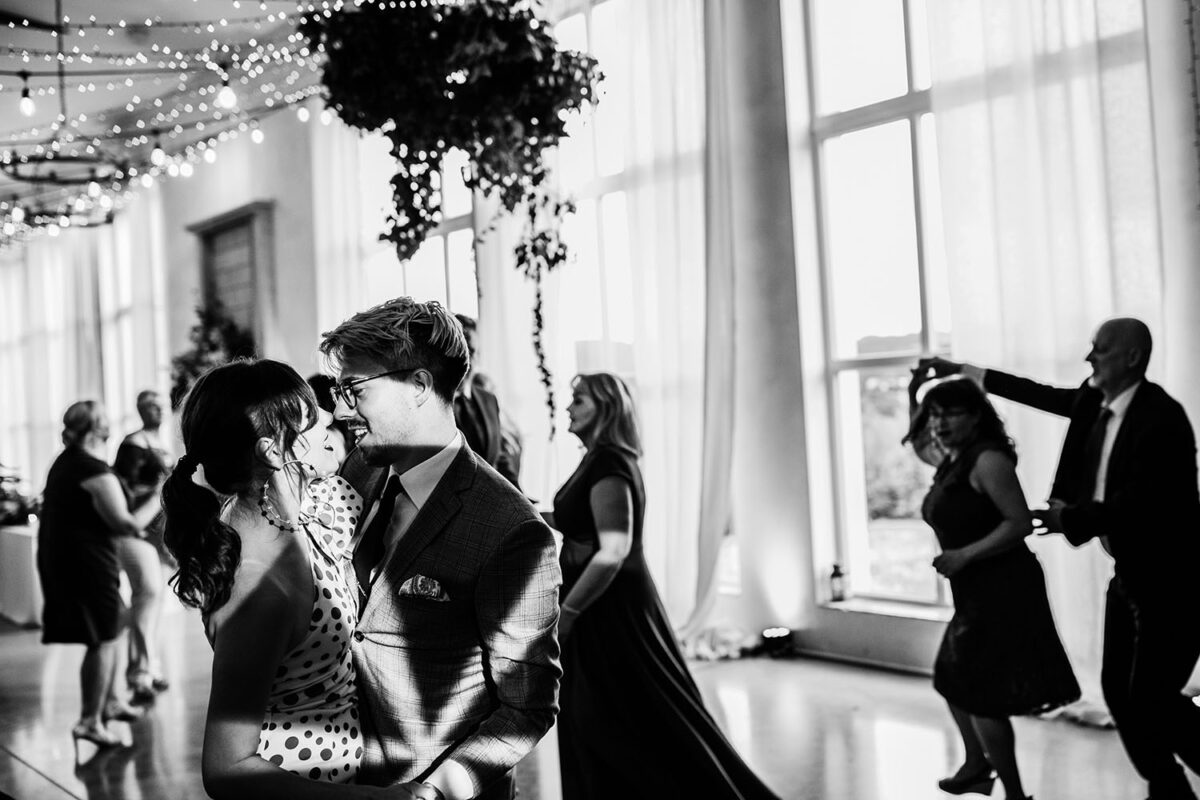 wesele w Villa Love, słodki stół  La Baguette, pierwszy taniec