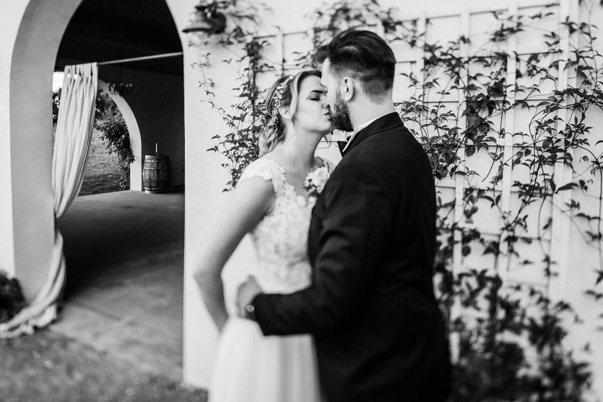 sesja ślubna w Villa Love, toksańskie wesele, wesele w Villa Love,