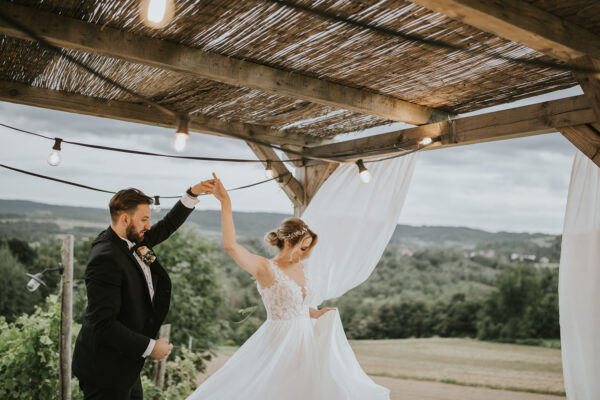 sesja ślubna w Villa Love, Villa Love Kraków, sesja ślubna w dniu ślubu