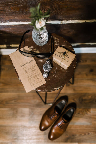 przygotowania ślubne w Warszawie, first look, detale z przygotowań ślubnych