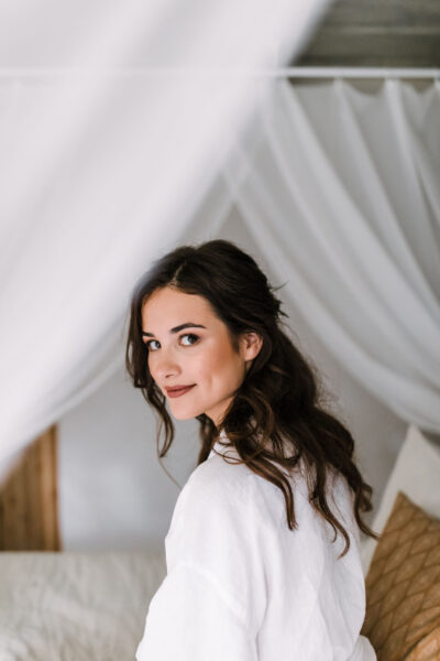 przygotowania ślubne w Warszawie, first look, detale z przygotowań ślubnych