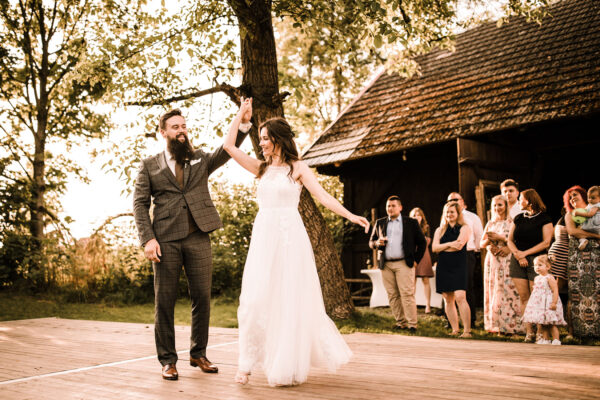 ślub w rustykalnym stylu, ślub w Dobczycach, Stara Stodoła w Dobczycach