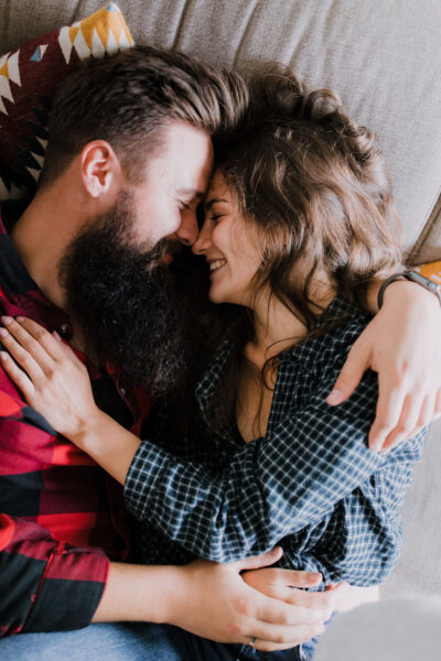 sesja ślubna w rustykalnym stylu, sesja ślubna boho, sesja ślubna w domu