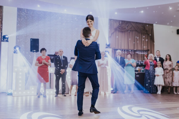 ślub w Dworze Soplicowo, pierwszy taniec, taniec ze świecą