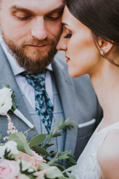 sesja ślubna golden hour, sesja ślubna w mieście, sesja ślubna na zamku