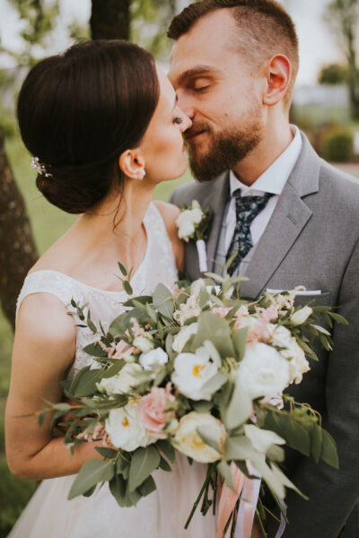 sesja ślubna golden hour, sesja ślubna w mieście, sesja ślubna na zamku