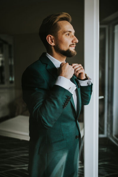 przygotowania ślubne w Warszawie, first look, detale z przygotowań ślubnych