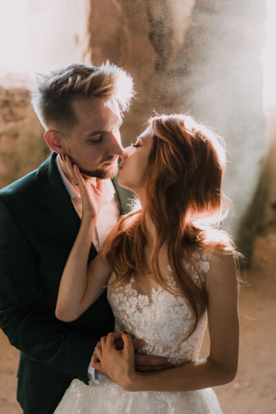 sesja ślubna golden hour, sesja ślubna w mieście, sesja ślubna na zamku