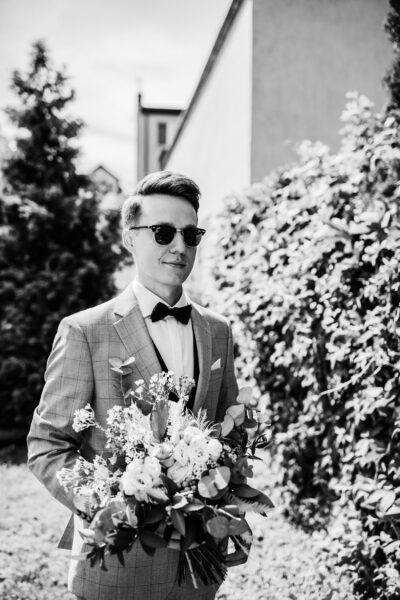 przygotowania ślubne w Warszawie, first look, detale z przygotowań ślubnych