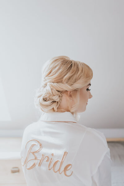 przygotowania ślubne w Warszawie, first look, detale z przygotowań ślubnych