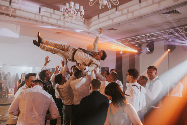 wesele w Kielcach, pierwszy taniec w dymie, oczepiny