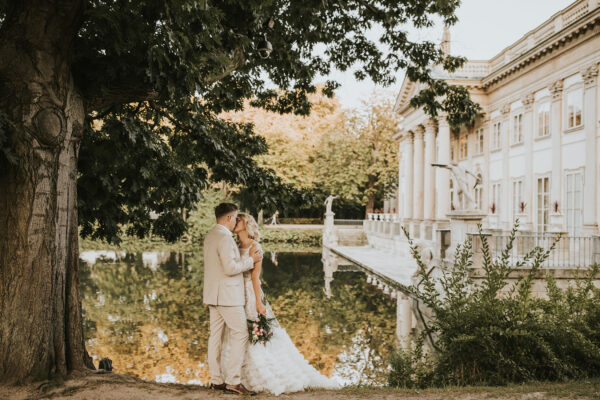 sesja ślubna w Warszawie, miejska sesja ślubna, sesja ślubna w Łazienkach Królewskich