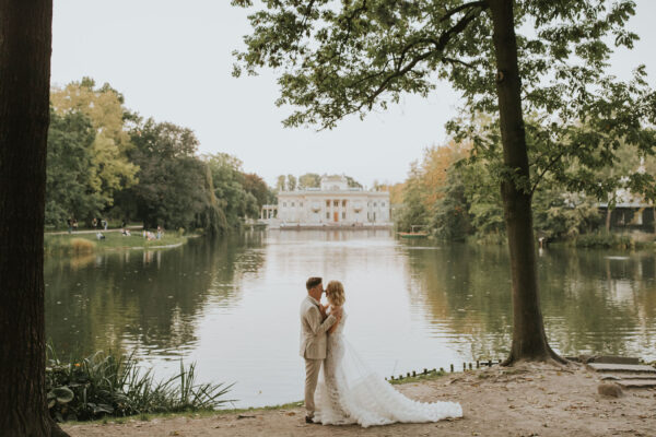 sesja ślubna w Warszawie, miejska sesja ślubna, sesja ślubna w Łazienkach Królewskich