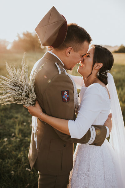 sesja ślubna golden hour, sesja ślubna w mieście, portrety