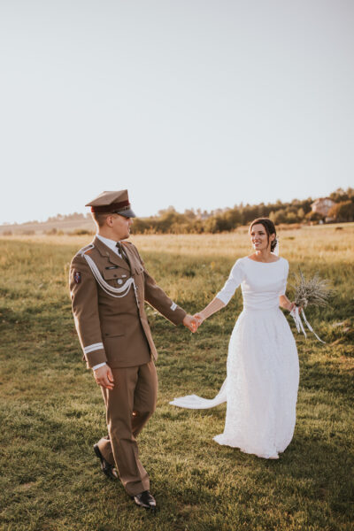 sesja ślubna golden hour, sesja ślubna w mieście, portrety