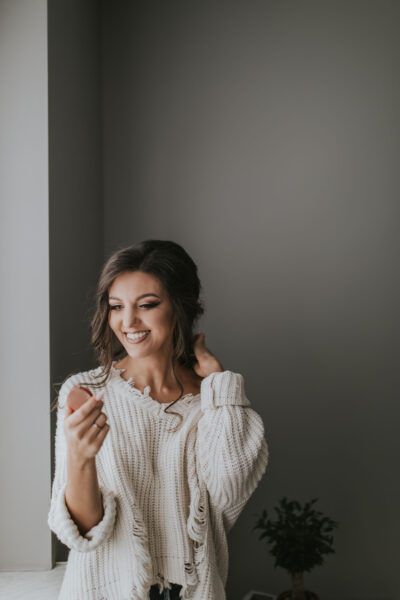 przygotowania ślubne w Warszawie, first look, detale z przygotowań ślubnych