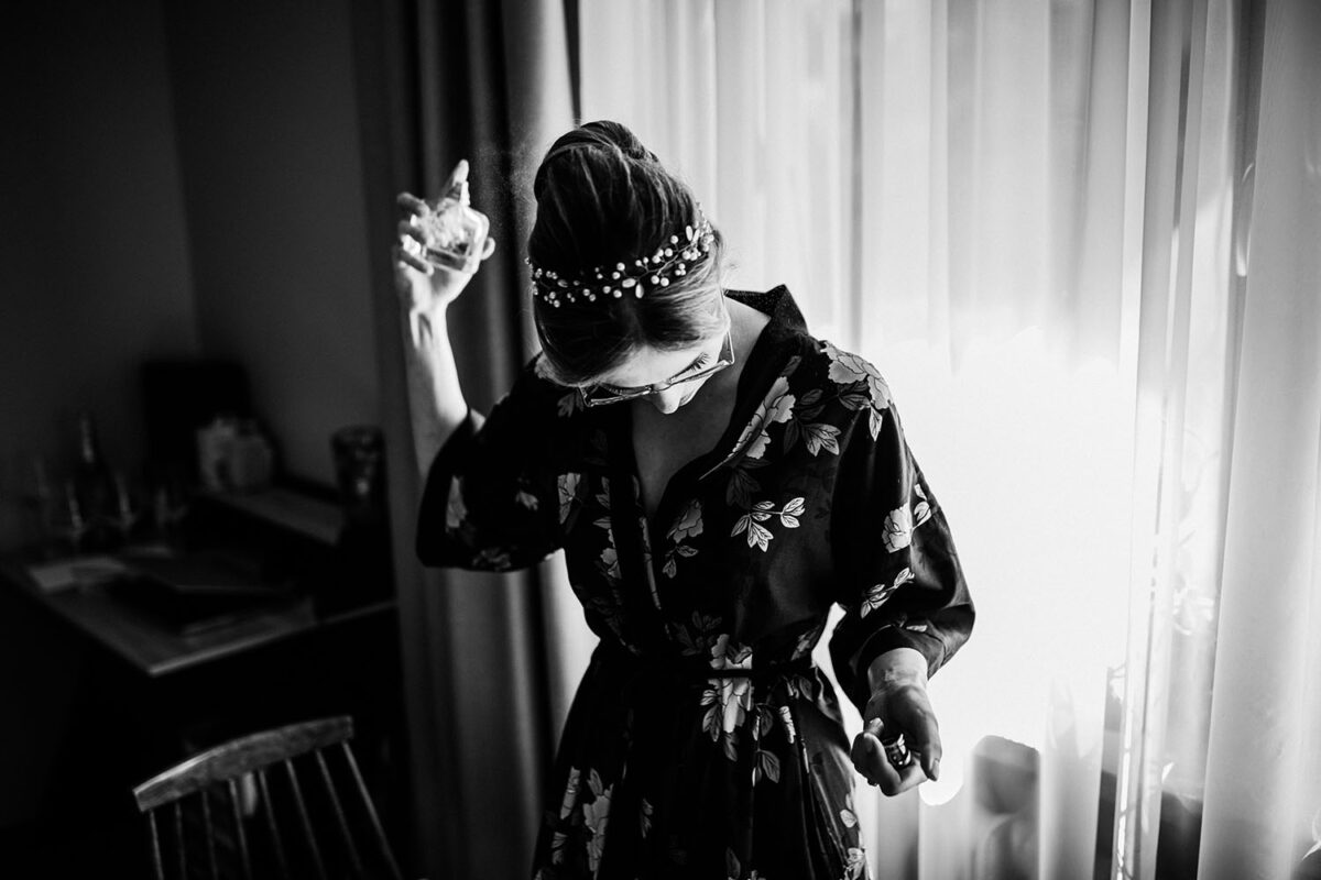 ślub w Rabce-Zdrój, first look w ogrodzie, kościół pw. św. Teresy od Dzieciątka Jezus