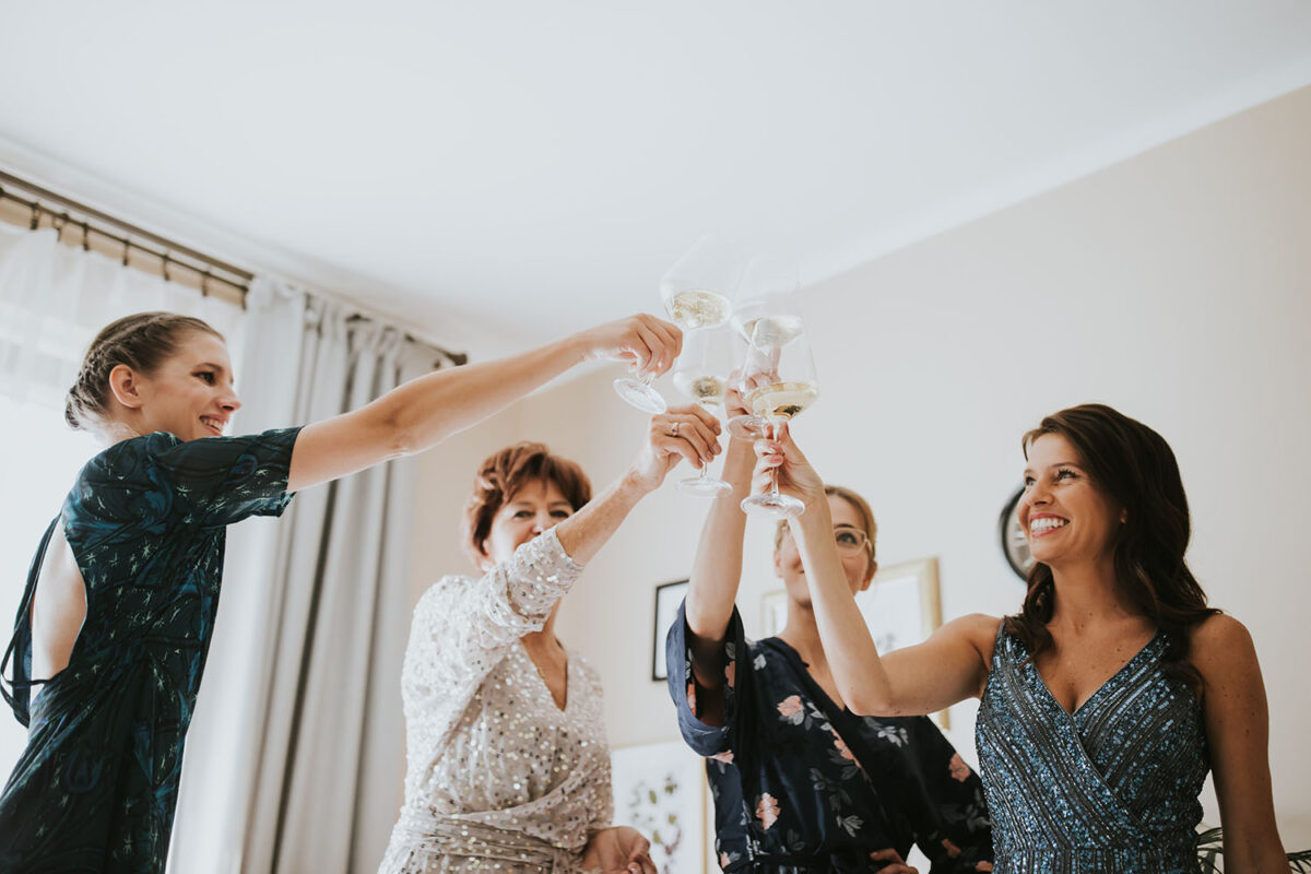 ślub w Rabce-Zdrój, first look w ogrodzie, kościół pw. św. Teresy od Dzieciątka Jezus