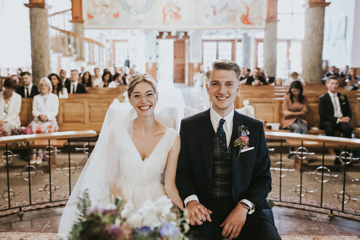 ślub w Rabce-Zdrój, first look w ogrodzie, kościół pw. św. Teresy od Dzieciątka Jezus