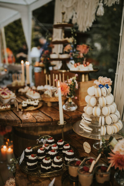 ślub plenerowy, wesele w namiotach, wesele na podwórku