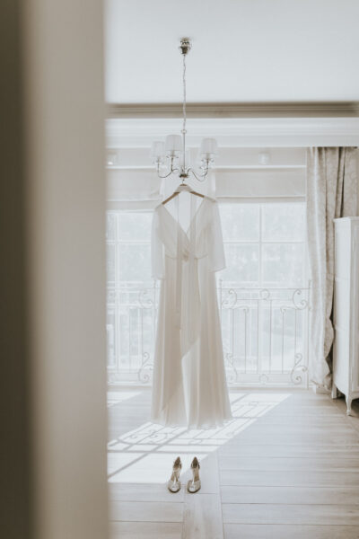 przygotowania ślubne w Warszawie, first look, detale z przygotowań ślubnych