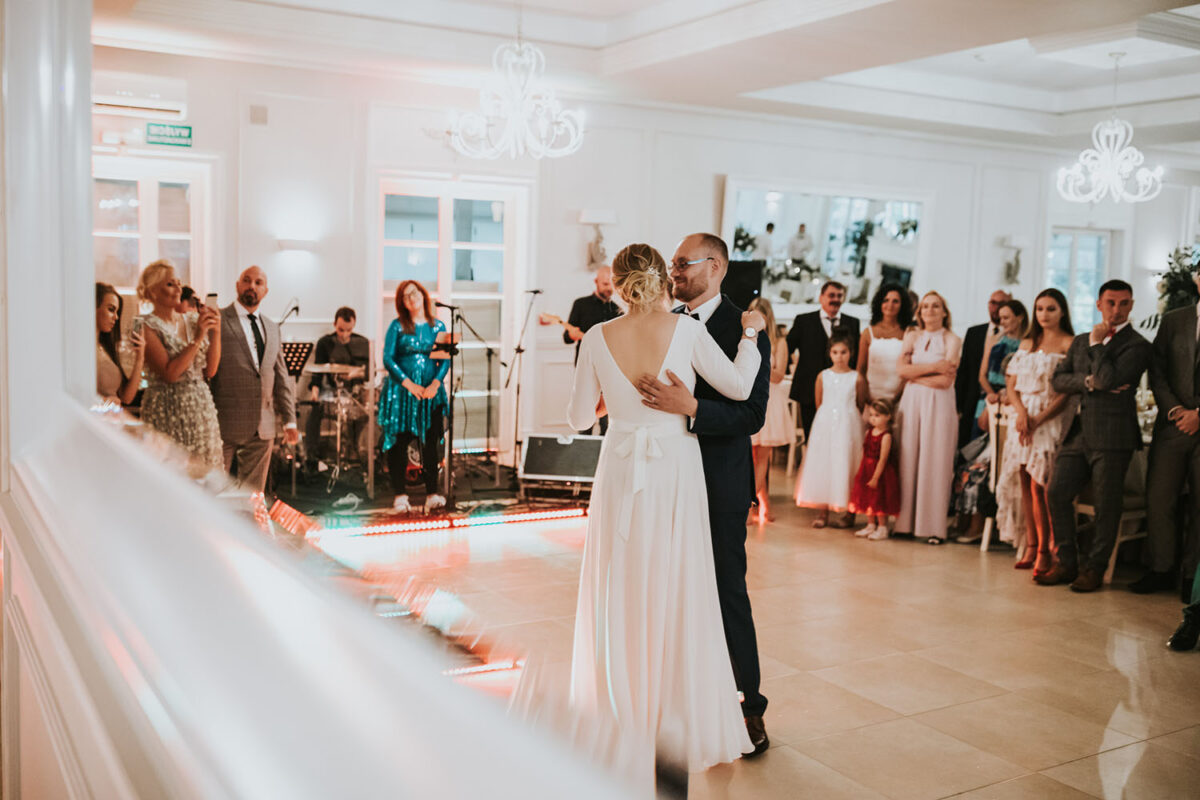 ślub Dwór Złotopolska Dolina, ślub cywilny w ogrodzie