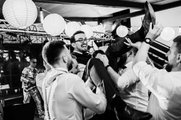 ślub  Dworze Złotopolska Dolina, ślub cywilny w ogrodzie, wesele w rustykalnym stylu