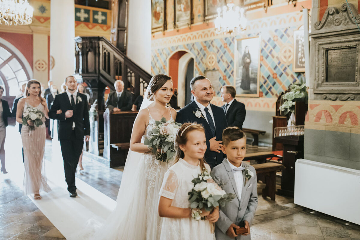ślub w kościele pw. Wniebowzięcia NMP w Proszowicach, ślub pod Krakowem