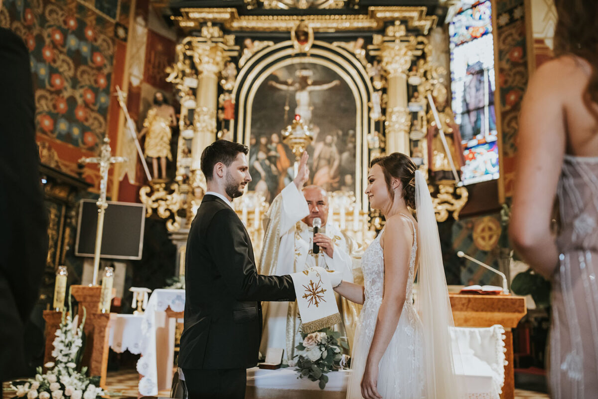 ślub w kościele pw. Wniebowzięcia NMP w Proszowicach, ślub pod Krakowem