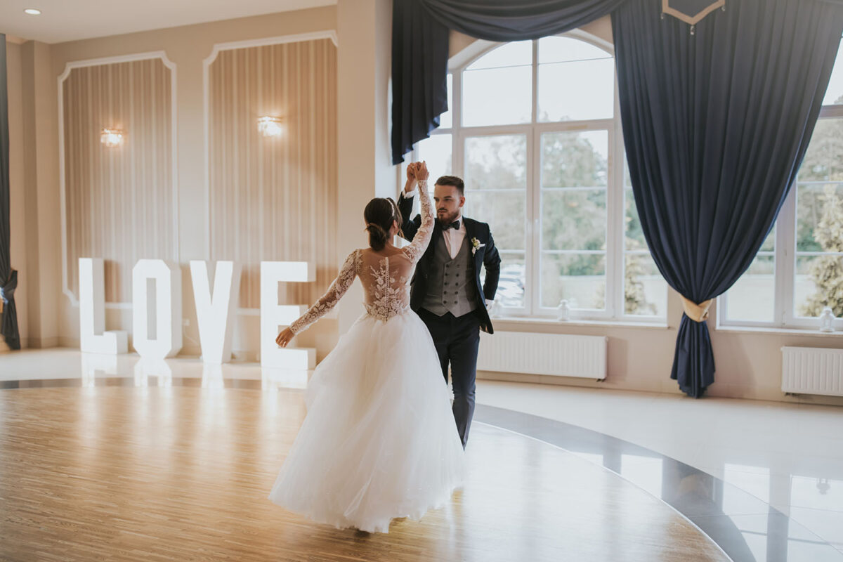 wesele w Kielcach, wesele w Szafranowym Dworze, sesja w dniu ślubu