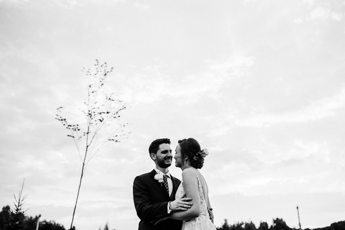 wesele w Dworzyszcze Wola, wesele w Krakowie, pierwszy taniec z konfetti