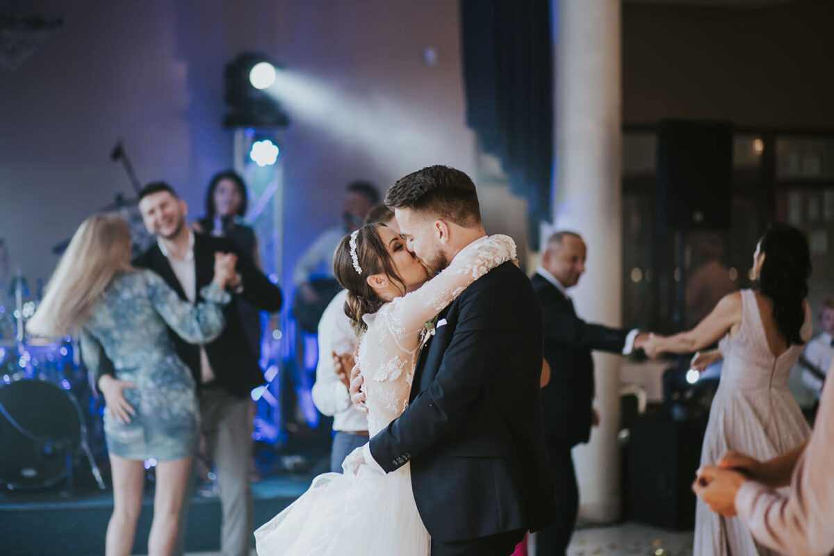 wesele w Kielcach, wesele w Szafranowym Dworze, sesja w dniu ślubu