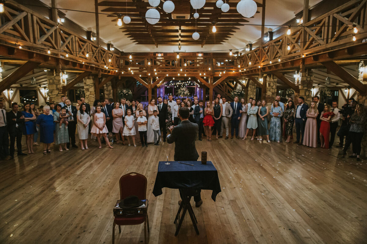 wesele w Dworzyszcze Wola, wesele w Krakowie, pierwszy taniec z konfetti