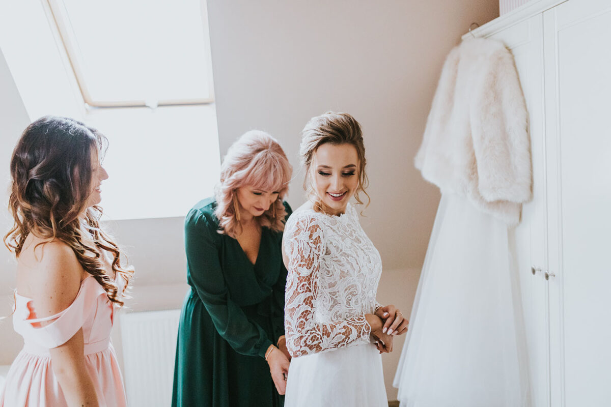 przygotowania panny młodej, fotograf ślubny Kielce, fotografia ślubna Kielce