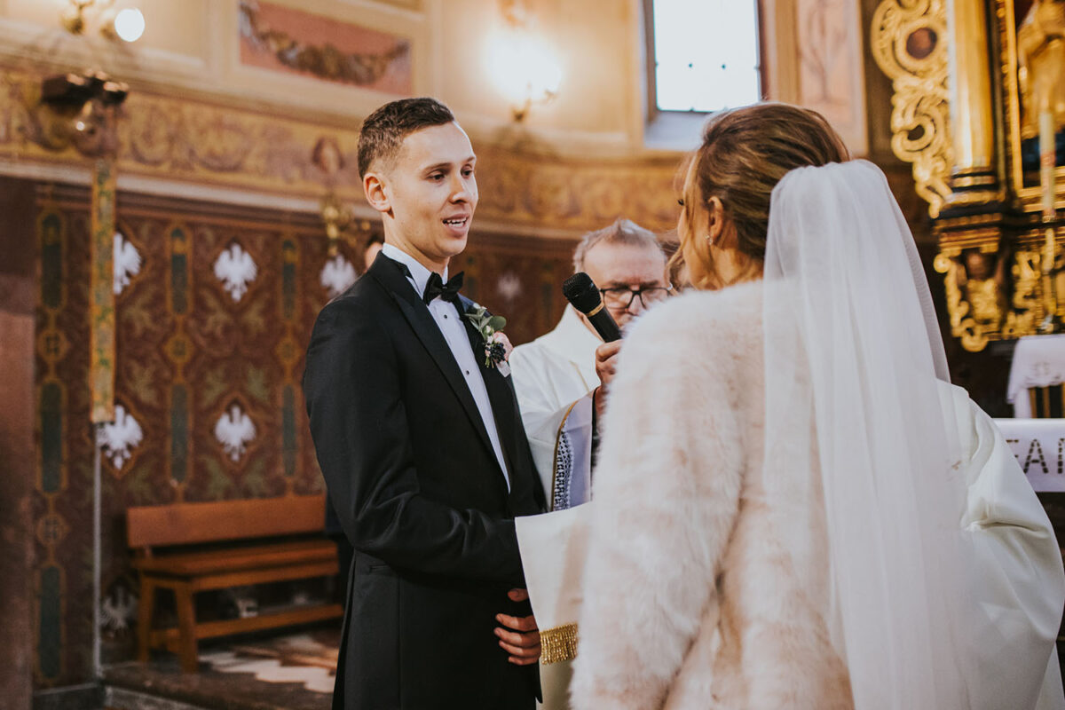 first look w ogrodzie, fotograf ślubny Kielce, przysięga małżeńska