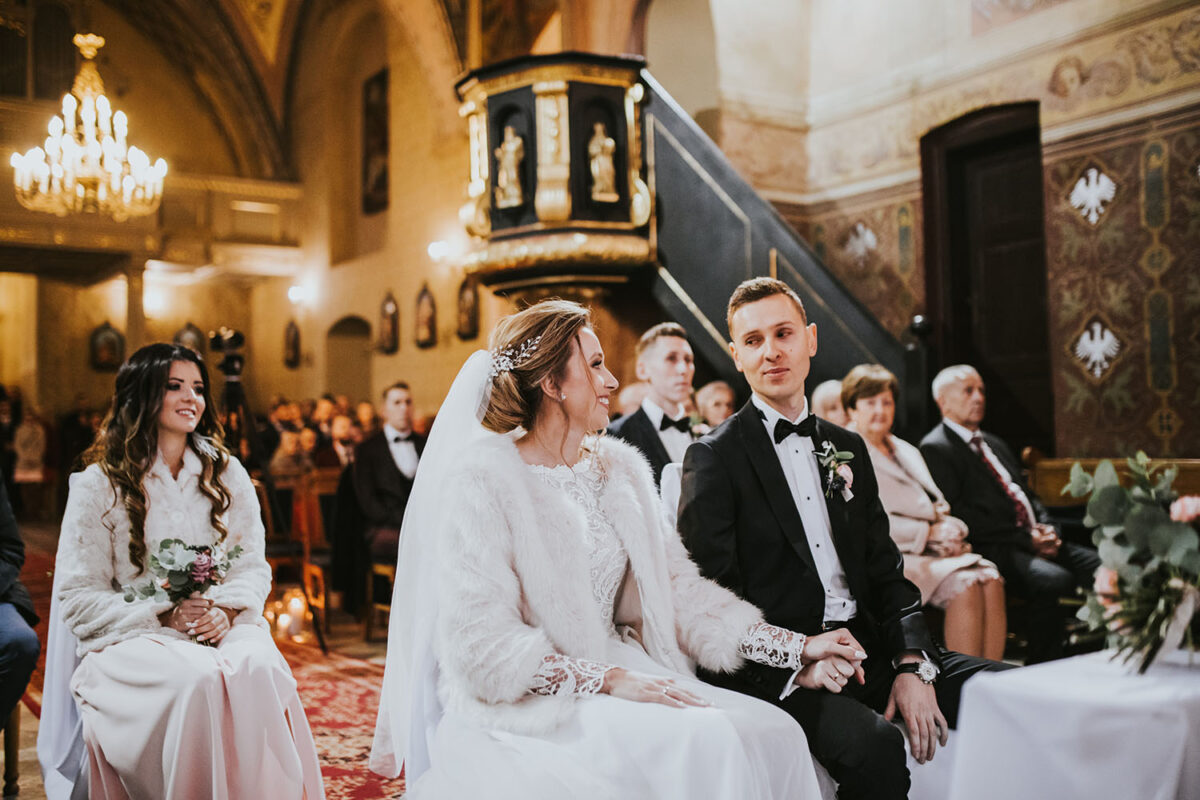 first look w ogrodzie, fotograf ślubny Kielce, przysięga małżeńska