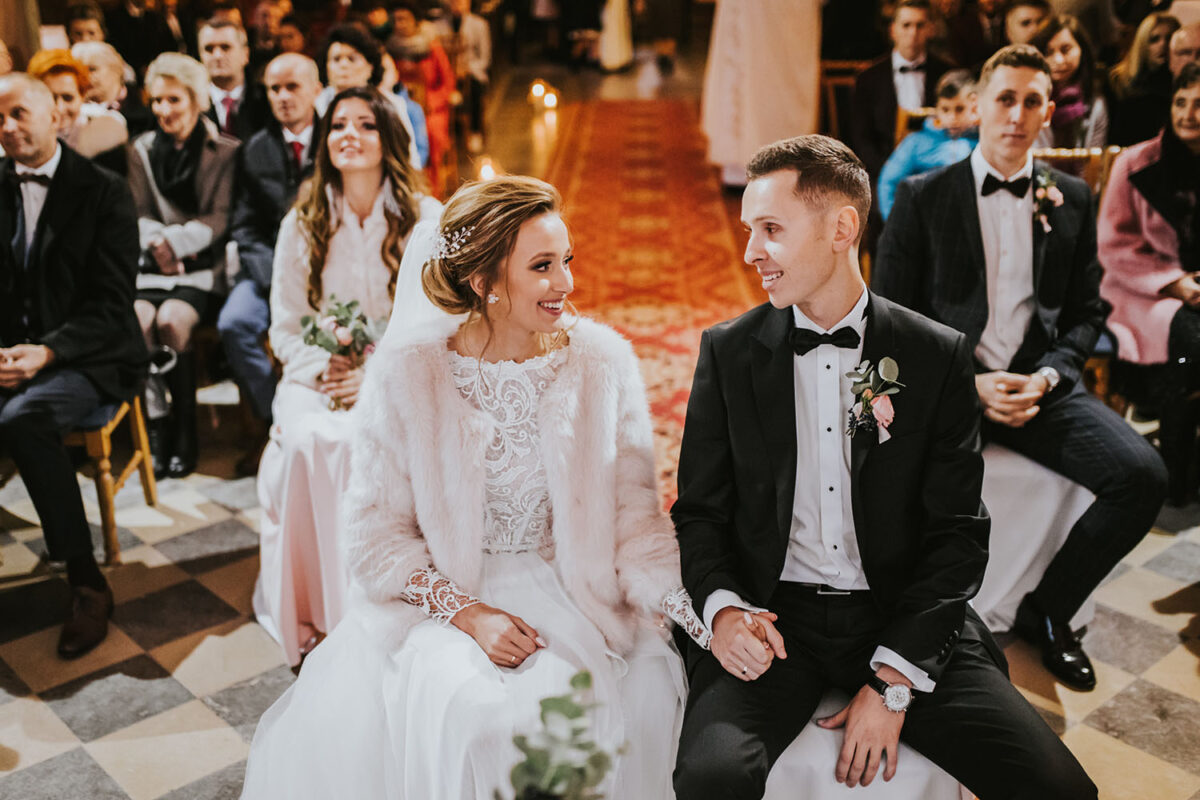 first look w ogrodzie, fotograf ślubny Kielce, przysięga małżeńska