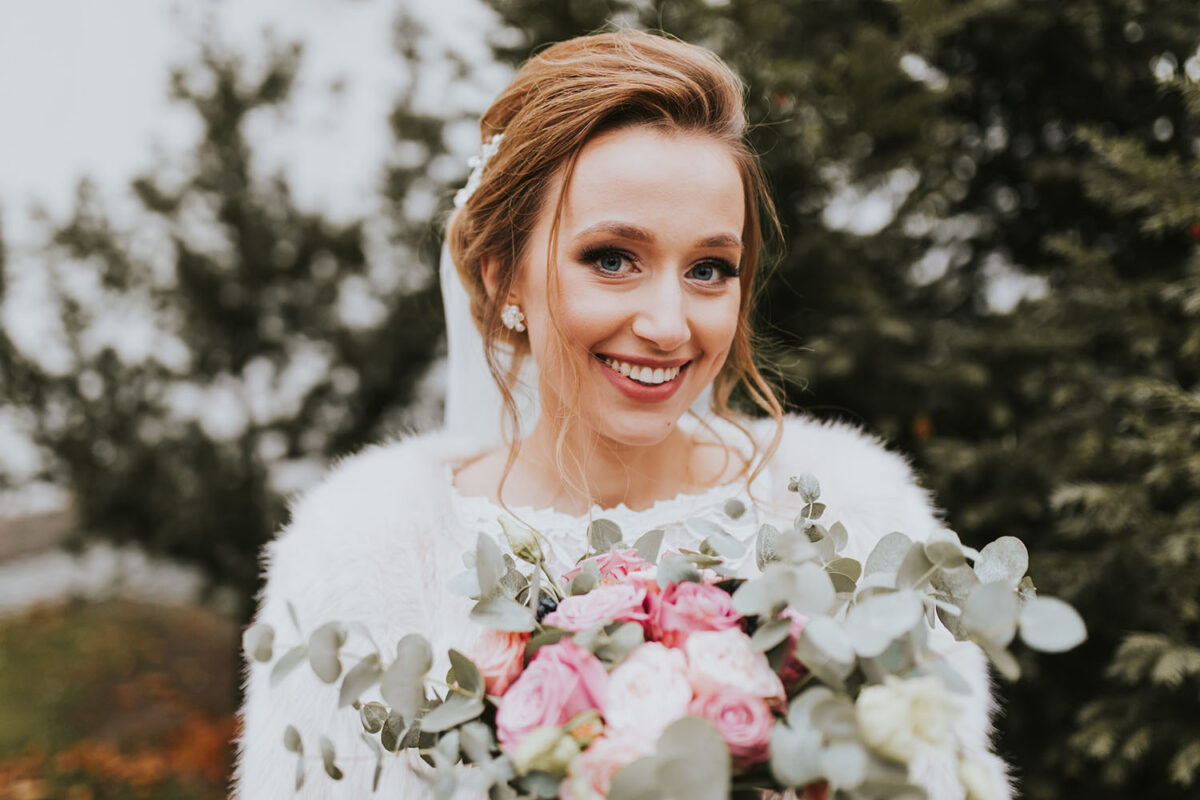 fotograf ślubny Kielce, portret panny młodej, przyjęcie w Gościńcu za Borem