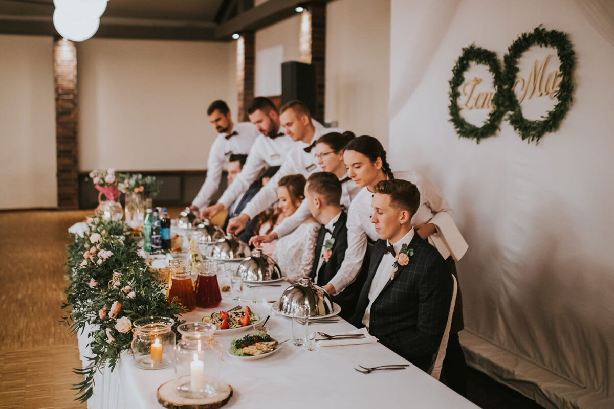 fotograf ślubny Kielce, portret panny młodej, przyjęcie w Gościńcu za Borem