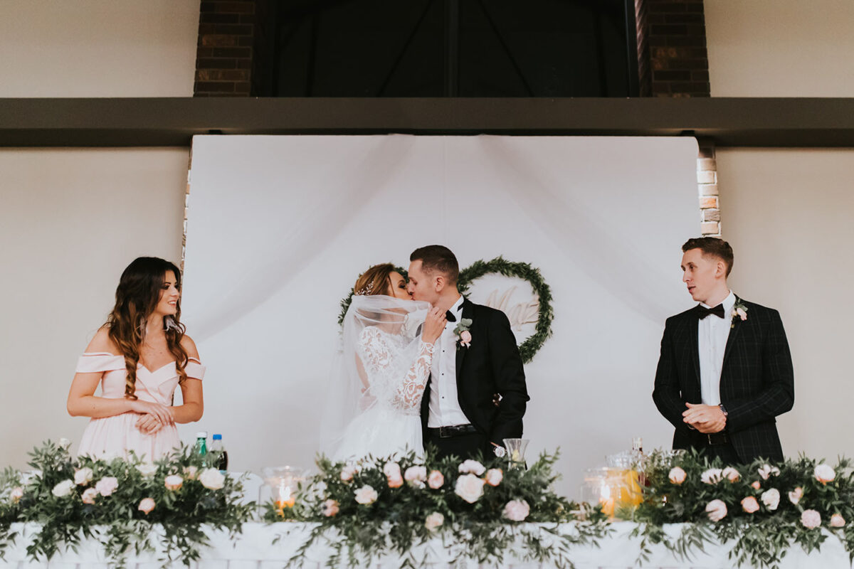 fotograf ślubny Kielce, portret panny młodej, przyjęcie w Gościńcu za Borem