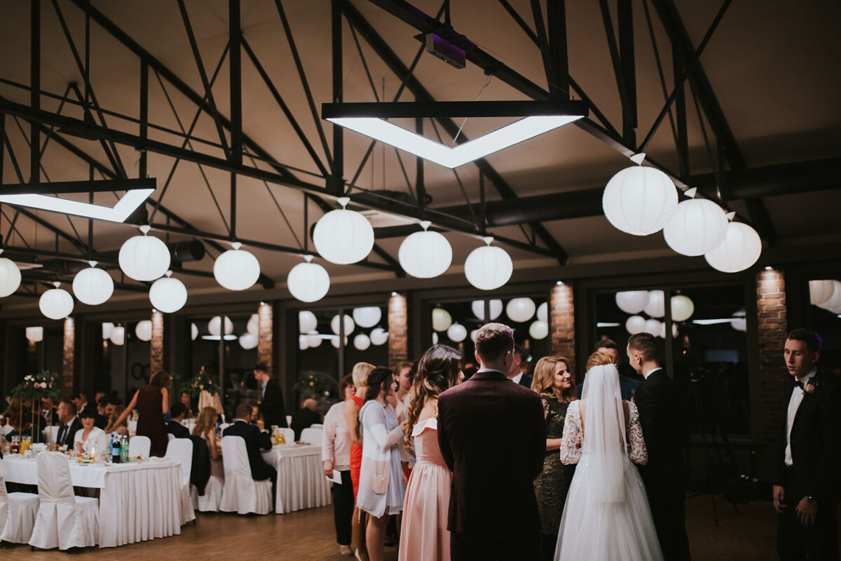 fotograf ślubny Kielce, portret panny młodej, przyjęcie w Gościńcu za Borem