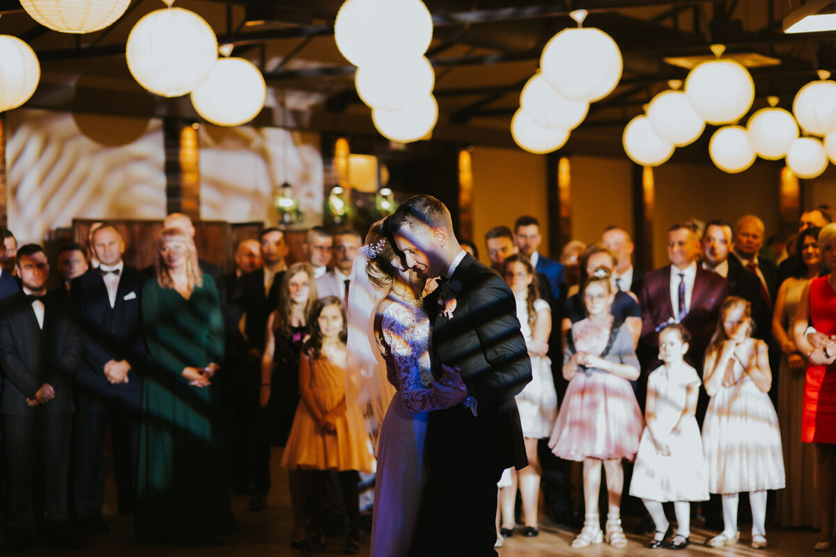 pierwszy taniec, wesele w Gościńcu za Borem, fotobudka na wesele